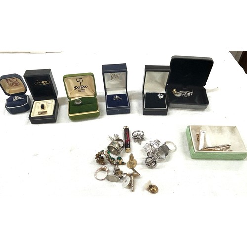 472 - Selection of silver rings and costume jewellery cufflinks etc