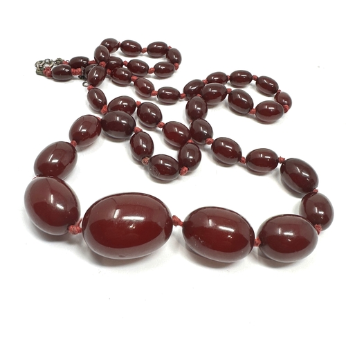 119 - Vintage cherry bakelite bead necklace weight 51g