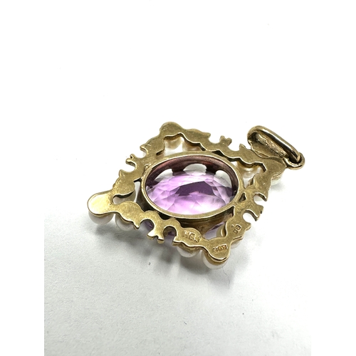 118 - 9ct gold amethyst & pearl pendant measures approx 3.5cm drop by 2cm wide weight 4.8g