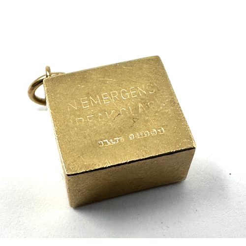 82 - 9ct gold 10 shilling emergency money charm weight 2.9g