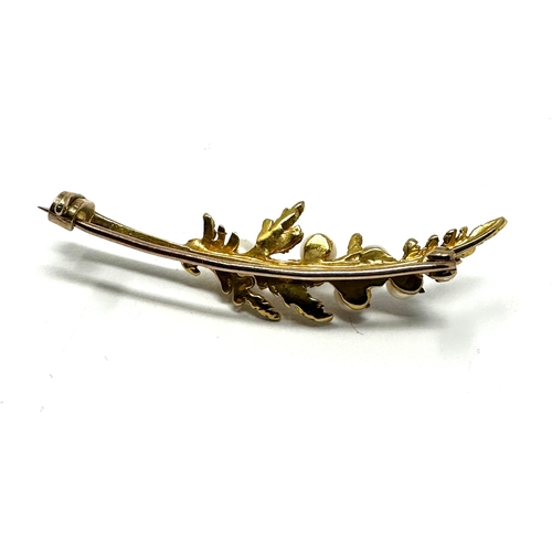 85 - Vintage 9ct gold & seed-pearl leaf brooch measures approx 4.2cm long weight 3g