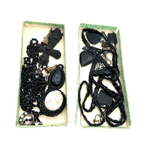 461 - Quantity of Victorian and later mourning jewellery to include foil backed watch key and seal, pendan... 