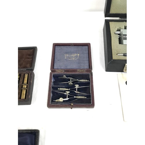 29 - Large selection of scientific and mathematical measuring equipment