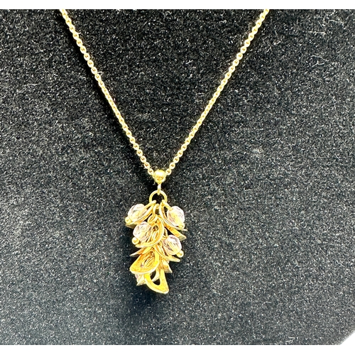 91 - 18ct gold gem set dangle pendant necklace pendant measures approx 2.7cm drop on a 42cm long 18ct gol... 