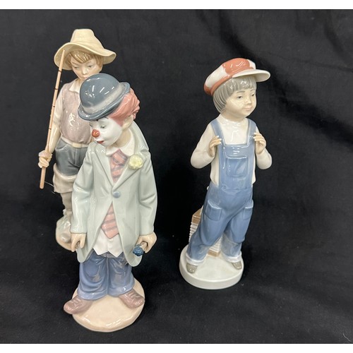 600 - 3 Lladro boy figures includes Circus sam, Boy fishing etc A/F