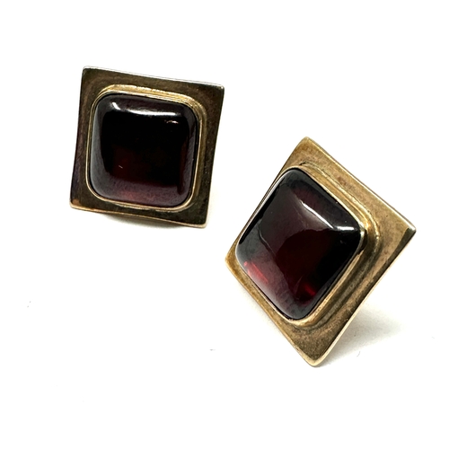 95 - vintage 9ct gold garnet earring weight 4.8g