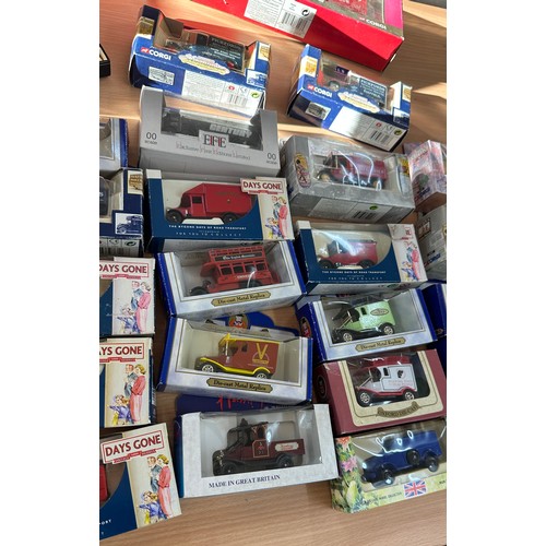 184 - Large selection of die cast cars includes Corgi, matchbox etc