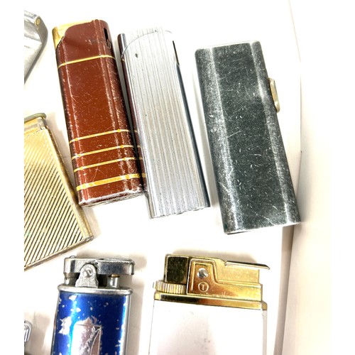 520 - Selection of vintage lighters to include Colibri Lighters, Vintage Royal Musical musical lighter Jap... 