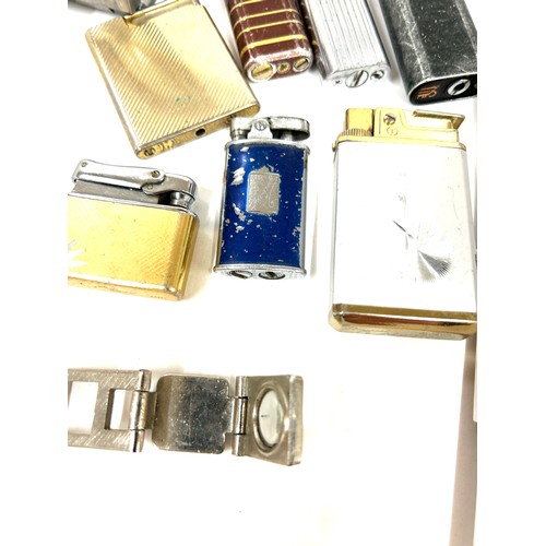 520 - Selection of vintage lighters to include Colibri Lighters, Vintage Royal Musical musical lighter Jap... 