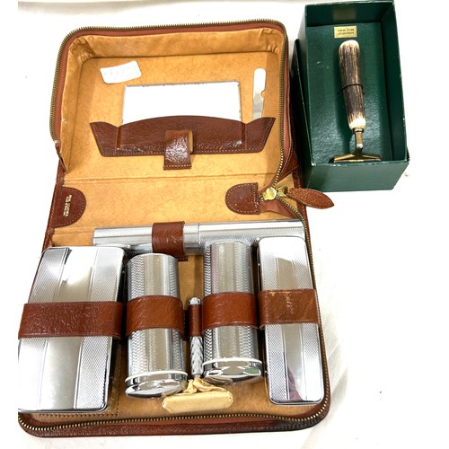 561 - Vintage 50's gents 9 piece personal grooming shaving kit set - leather case and a razor