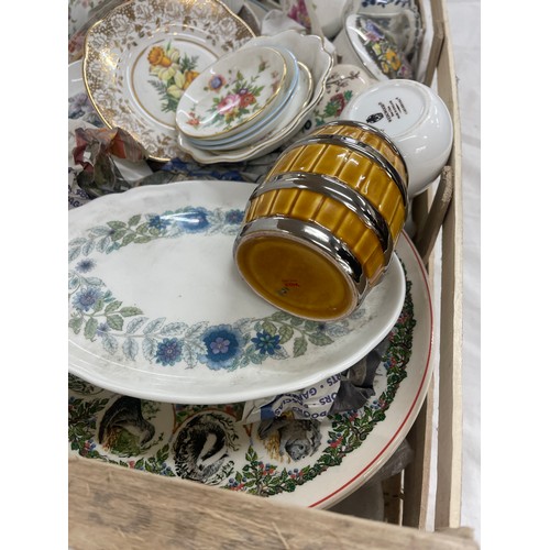 179 - Selection of collectables to include Poole, Wedgwood, Wade, Royal Worcester etc