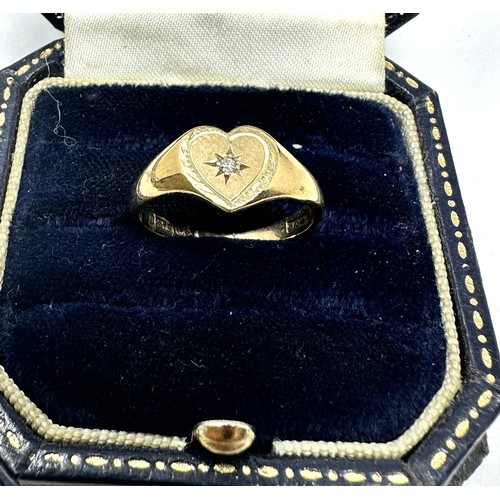 192 - 9ct gold diamond heart shaped ring (2.1g)