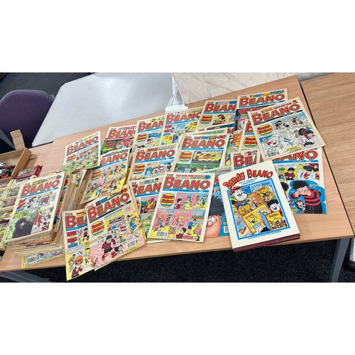 139 - Large selection of vintage 'The Beano' Comics and a Dandy Beano Fifty years of annuals