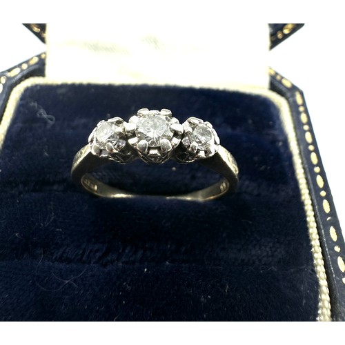 123 - 9ct gold diamond three stone ring (2.7g)