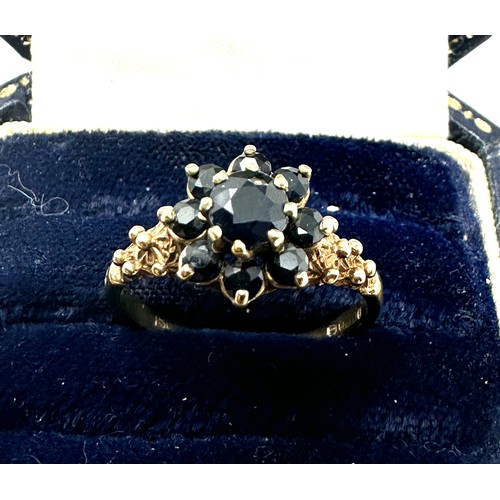 209 - 9ct gold vintage sapphire cluster ring (2.5g)