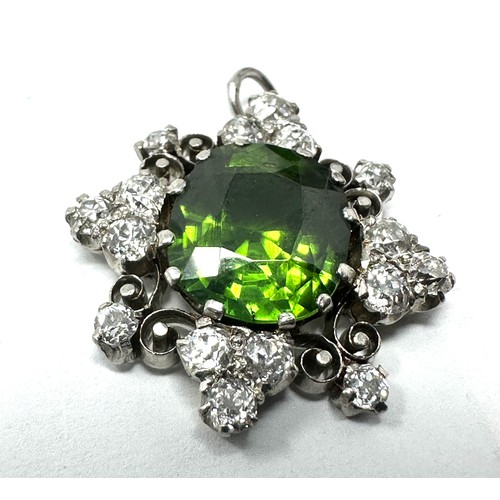 117 - Fine 18ct gold natural green zircon  &  diamond pendant set with large central green Zircon measures... 