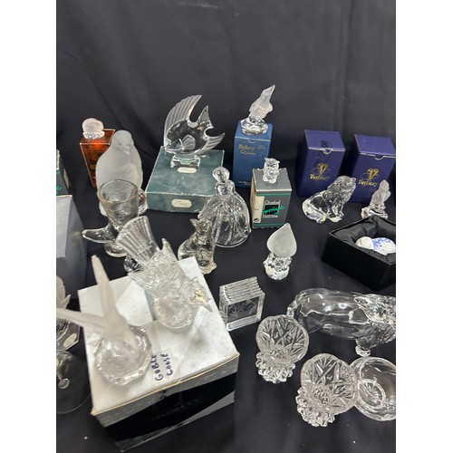 163 - Selection of boxed named glassware ornaments to include G  Durand glass fish, Tutbury and Goebel pie... 