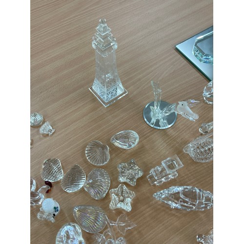 125 - Large selection of assorted miniature glass figures includes Swarovski etc