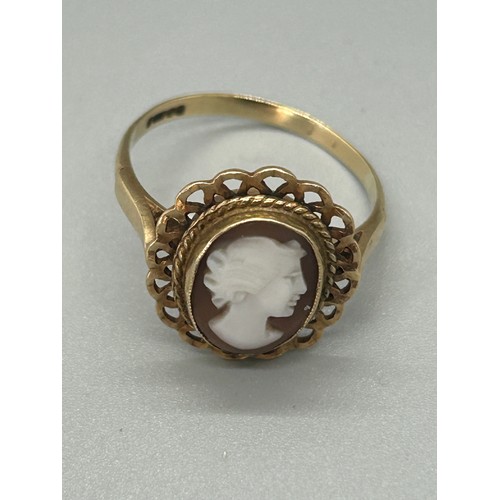 458 - Ladies 9ct gold cameo set dress ring, total weight 3.4 grams ring size S