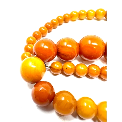 71 - Vintage Bakelite graduated bead necklace (35g)