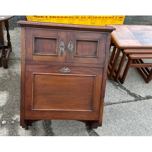 296 - Wall hanging mahogany cabinet measures 31 inches tall 21 inches wide 12 inches depth