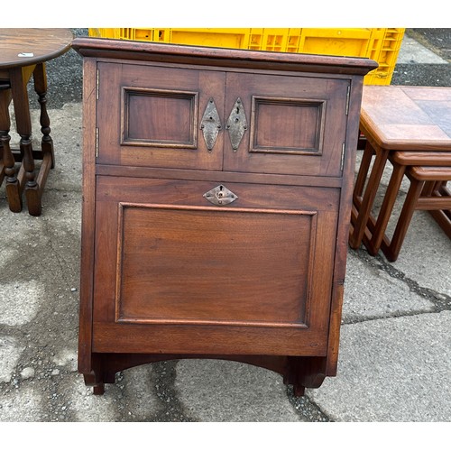 296 - Wall hanging mahogany cabinet measures 31 inches tall 21 inches wide 12 inches depth