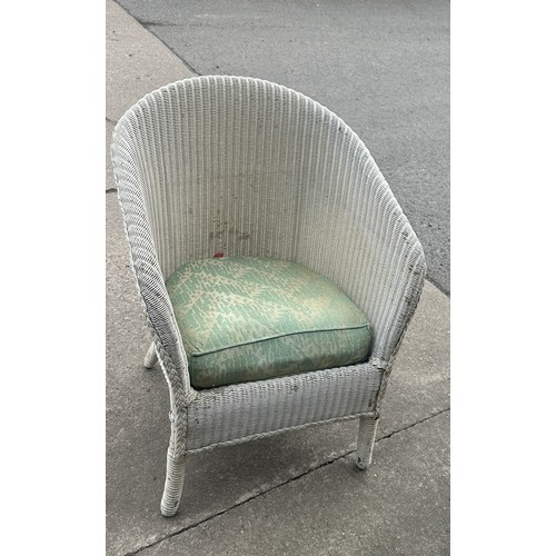 315 - Vintage bedroom wicker chair