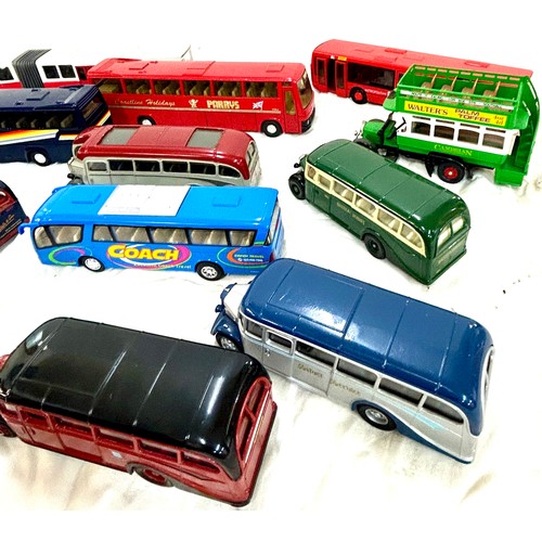 126 - Selection of buses to include makers Corgi and Vanguard