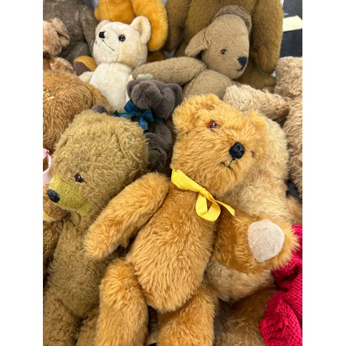 149 - Selection of vintage and later teddies to include Pedigree and Chad Valley