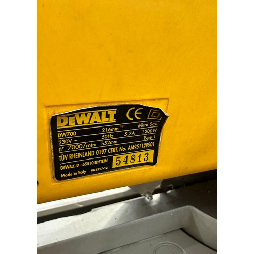 104 - Dewalt DW700 miter saw, working order