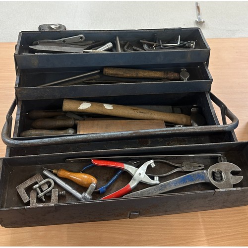 242 - Selection of assorted tools in tool boxes