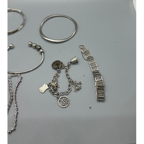 475 - Selection of assorted silver bracelets