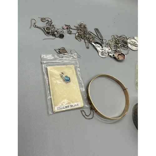 472 - Large selection of silver jewellery includes, earrings, necklaces, moonstone etc