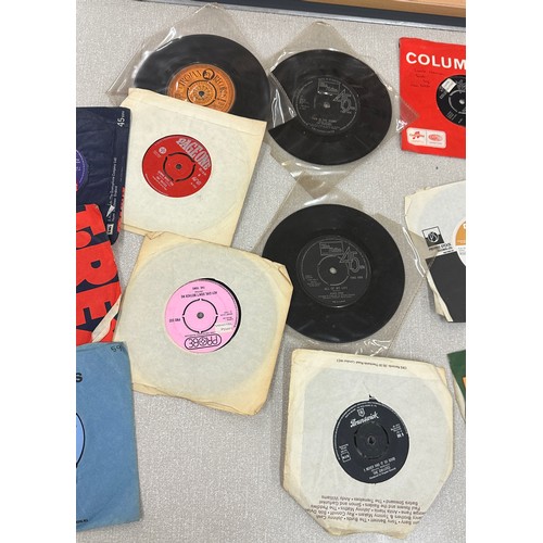 71 - Selection of 60's 45's to include The Beatles, T-Rex etc