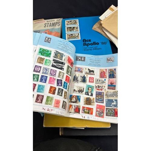 195 - Quantity of vintage and later stamps, some in albums some loose