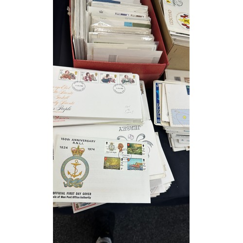 204 - Large quantity of first day covers