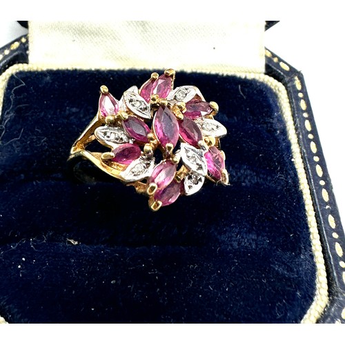 92 - 9ct gold ruby & diamond cluster ring (2.9g)