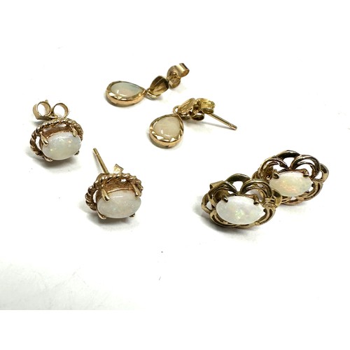 96 - 3x 9ct gold opal earrings (2g)