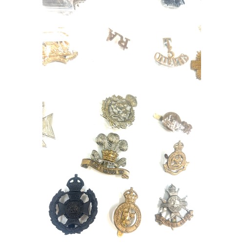 526 - Selection of vintage CAP badges