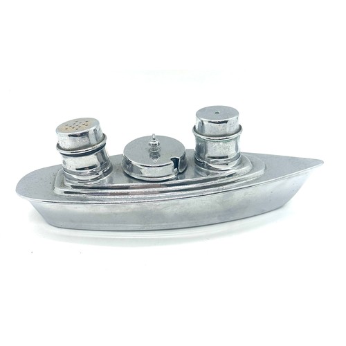 518 - A Boat Cruet set