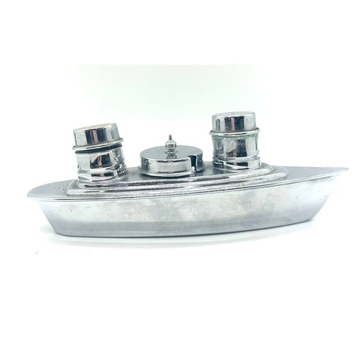 518 - A Boat Cruet set