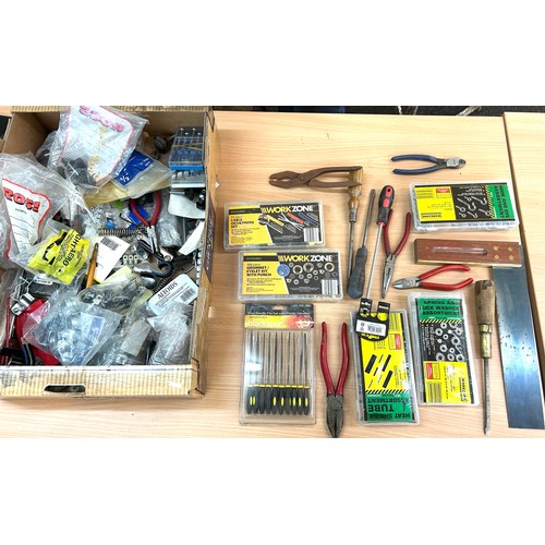 349 - Selection of assorted tools includes screw drivers, fittings, cable organiser, t square etc