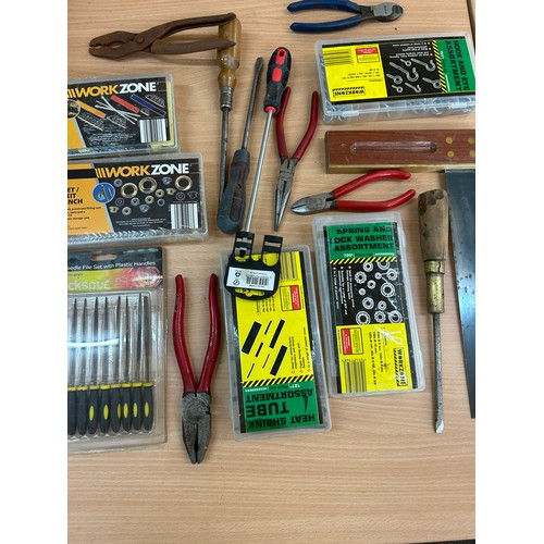 349 - Selection of assorted tools includes screw drivers, fittings, cable organiser, t square etc