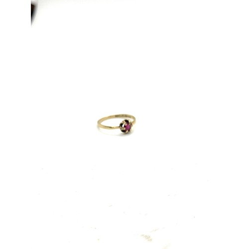 494 - 9ct gold ruby stone set ring, ring size M, overall weight 1.1g