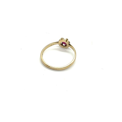 494 - 9ct gold ruby stone set ring, ring size M, overall weight 1.1g