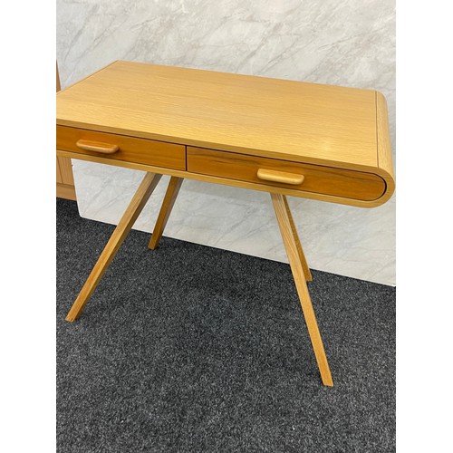 297 - Oak Fonteyn console desk by steuart padwick measures approximately 29 inches tall 35 inches wide 20 ... 