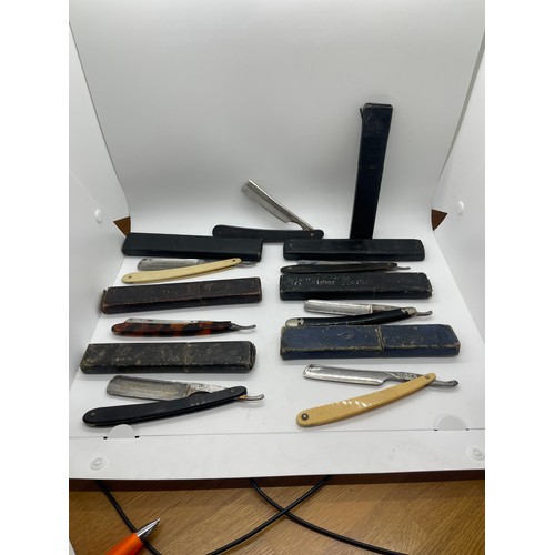 462 - Selection of 7 cased cut throat razors