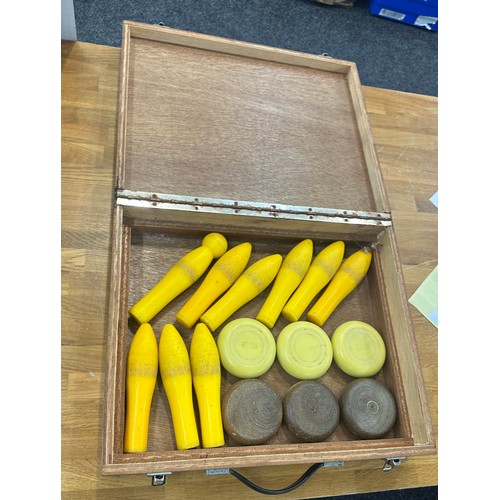 173 - Vintage cased Northampton skittles set