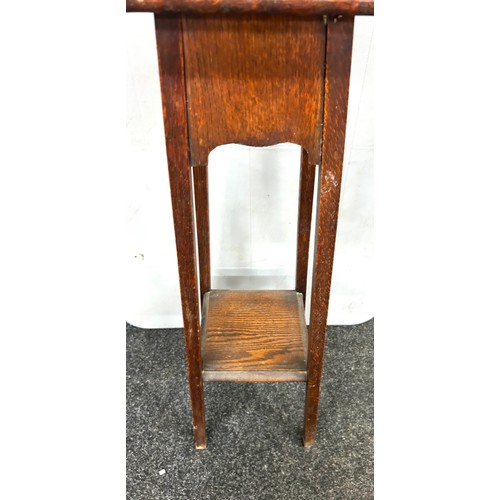 410 - Jardiniere and plant stand, height of plant stand 36 inches tall