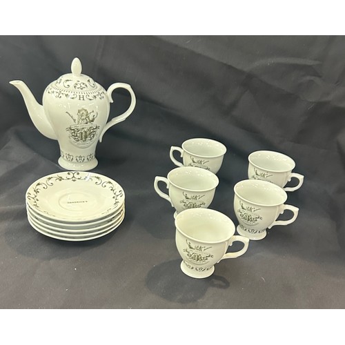 97 - Hendricks gin tea set in original box